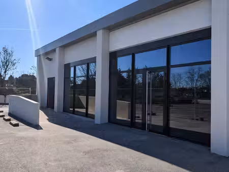 local commercial à louer
