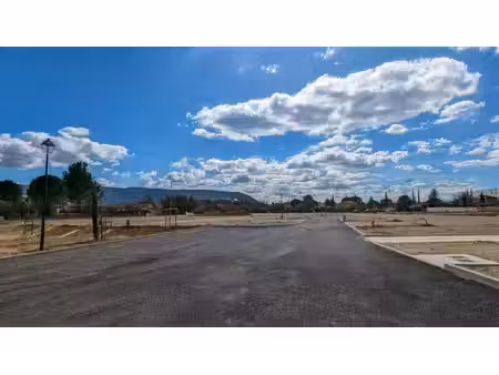 terrain constructible viabilisé à vendre