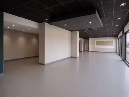 local commercial à vendre