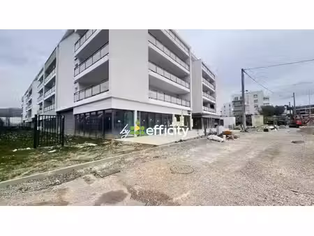 local commercial à vendre