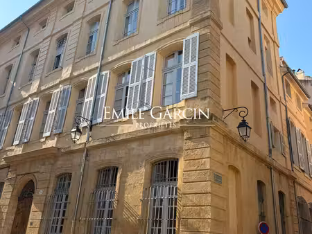 appartement de luxe à vendre dans le quartier comtale-cente-cours mirabeau