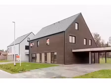 bien divers à vendre à veldstraat 8 laakdal (rbk30398)