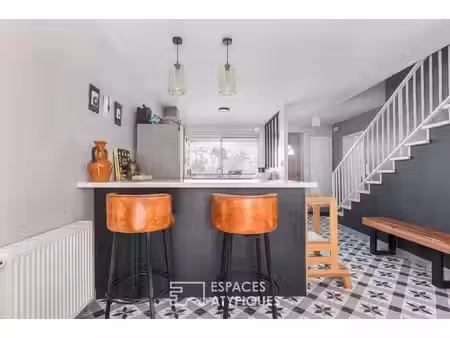 maison rénovée avec terrasse plein sud et garage
