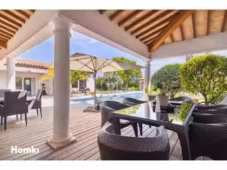 maison/villa t5 de 210 m² à le cannet-des-maures 83340