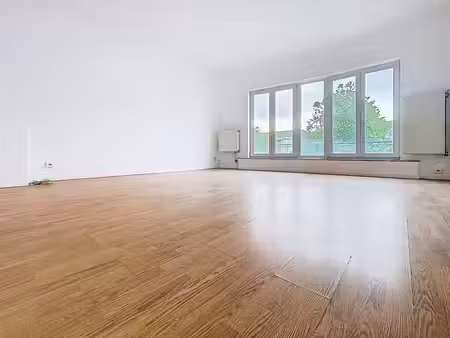 appartement 1 ch. à louer à molenbeek avec terrasse sud