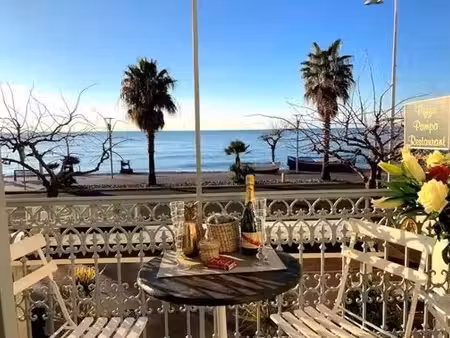 deux pièces de 50m² avec balcon vue mer