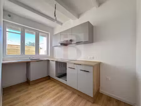 maison de ville t3 rénovée avec cave
