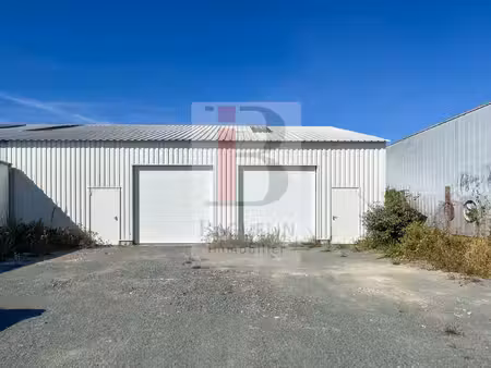 hangar 305m² à fouras