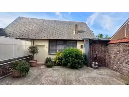 beauvais – maison de caractère en briques avec jardin et 30 m² aménageables