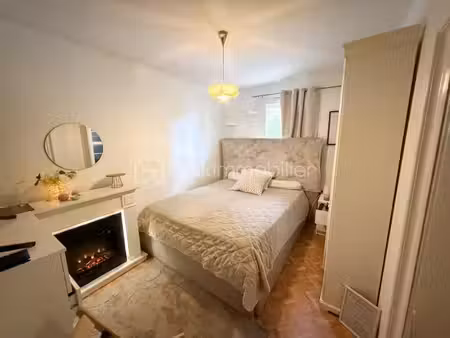 maison 3 pièces et une pièce bureau