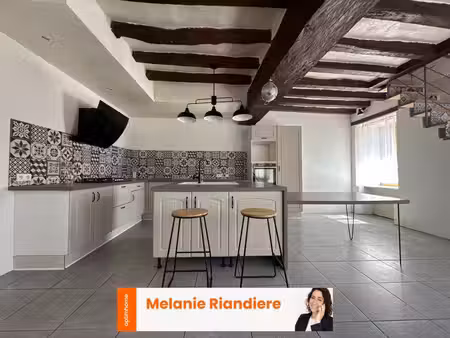 maison de caractère 5 chambres avec jardin – courcelles-la-forêt