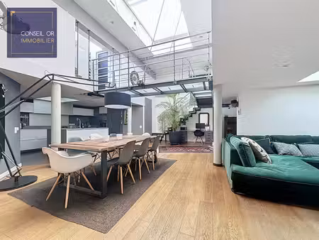 loft atypique 180m2 - jardin privatif - proximité immédiate métro b lyon gerland