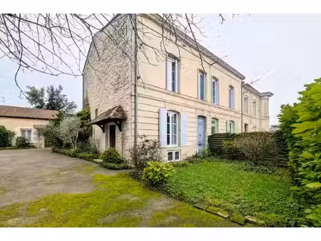 maison bourgeoise avec garage et appartement indépendant pro