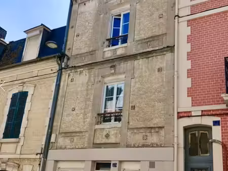 a deux pas des quais