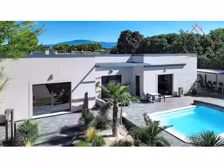 rare villa contemporaine d'exception à saint-didier ? un art de vivre entre intérieur et e