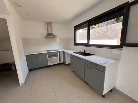 vias - villa t4 neuve de 84m2 avec jardin et garage