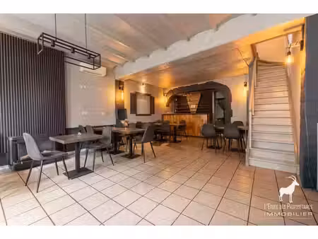 immeuble commercial à vendre sur monceau-sur-sambre