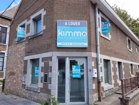 vaste espace commercial a usage de bureaux