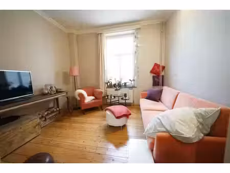 belle maison 2 chambres avec terrasse près de la gare