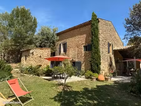 mas 6 pièces 159 m²