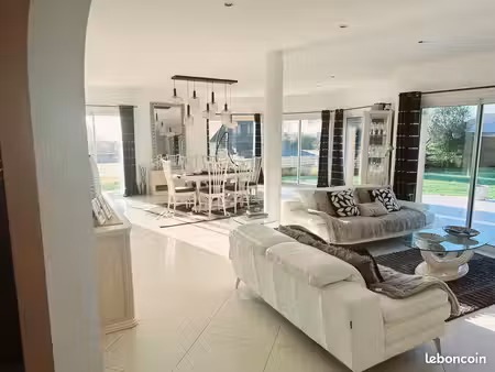 maison contemporaine d’exception à plouédern – limite landerneau – 223 m²