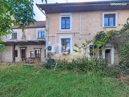 maison 8 pièces 254 m²