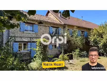 maison 6 pièces 228 m²