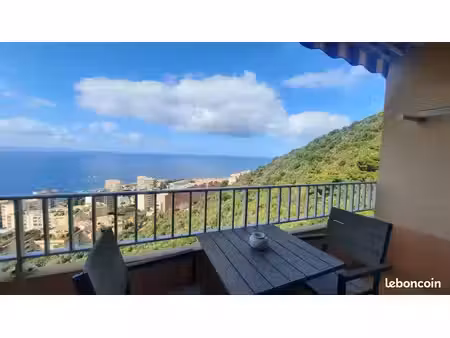 studio 28 m² avec vue mer panoramique et terrasse