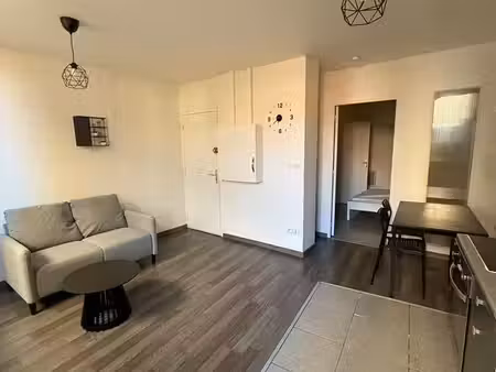 t2 meublé – 32 m² – centre-ville béziers