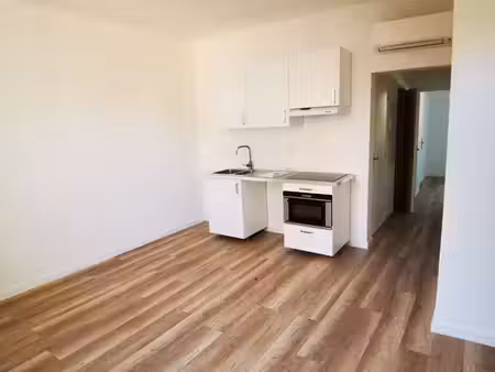 t2 36 m² clim - toulon (la palasse)