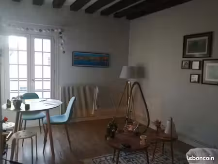 location appartement f2 vieille ville- quartier historique -porte guillaume