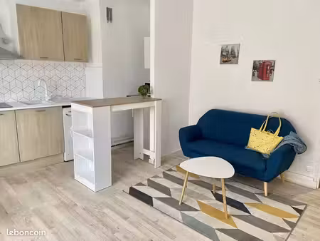 centre ville studio meublé charge et chauffage inclus
