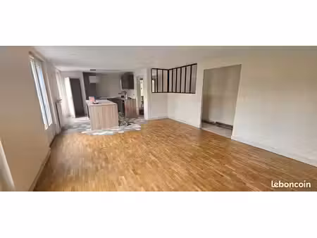 grand t5 lumineux de 112 m² avec vue sur la corrèze + garage