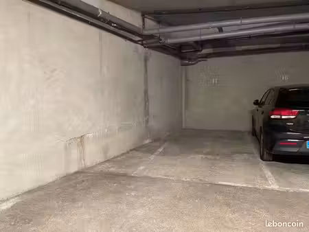 parking sous-sol face gare