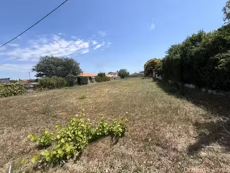 macau commune dans le sud ouest departement de la gironde a vendre terrain constructible a