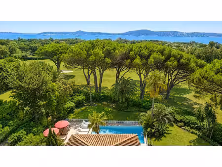 exclusivité à grimaud – vue mer – domaine privé – golf de beauvallon