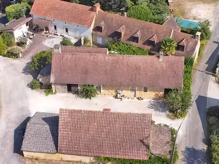 propriété saint genies 10 pièce(s) 187 m2