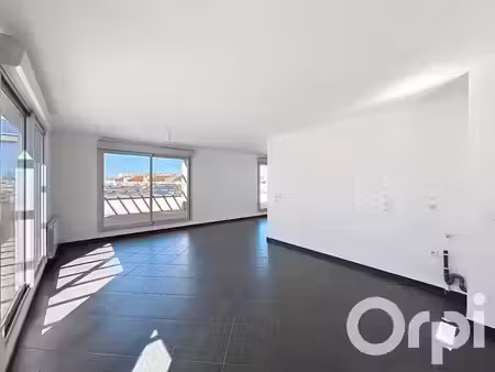 location appartement 5 pièces 110 m² à villeurbanne (69100)  1 990 €