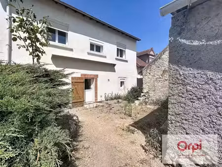 location maison 5 pièces 86.16 m² à doyet (03170)  580 €