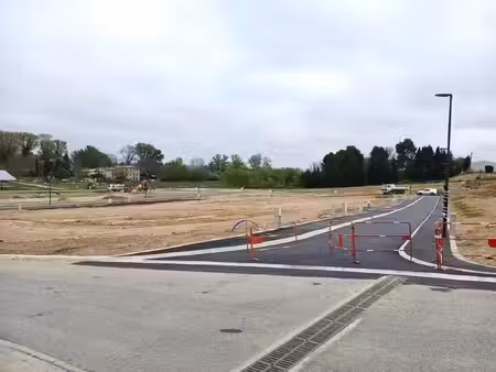 terrain viabilisé  idéal pour votre futur projet!