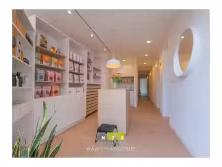 surface commerciale à louer à koning albertlaan 8 maaseik (rbw82330)