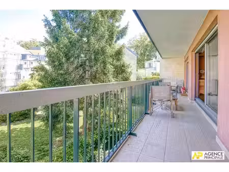 versailles notre dame limite montreuil appartement 5pièces 113 m² carrez situé au 2ème éta