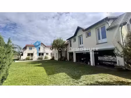 propriété avec maison 260m2 et dépendance aménageable