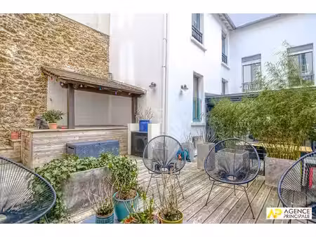 versailles rive-droite maison de ville 117 m² au sol avec cour et terrasse privative de 52