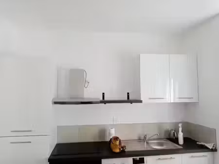 location meublée appartement 2 pièces 24 m² à paris 18ème (75018)  850 €