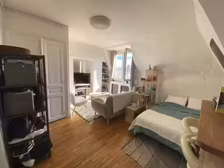 location appartement 1 pièce 27 m² à paris 17ème (75017)  1 000 €