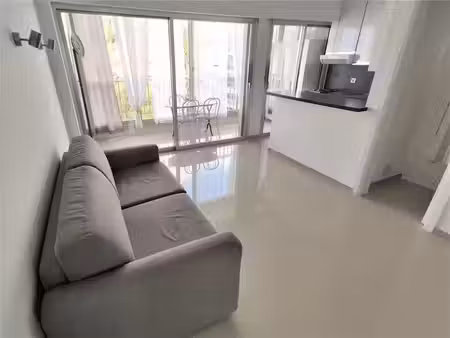 location appartement 1 pièce 22 m² à cannes (06400)  1 050 €