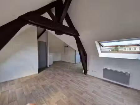 location appartement 2 pièces 50 m² à versailles (78000)  1 100 €