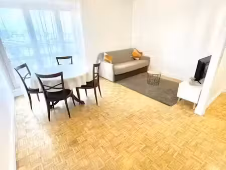 location meublée appartement 2 pièces 44 m² à ivry-sur-seine (94200)  1 250 €