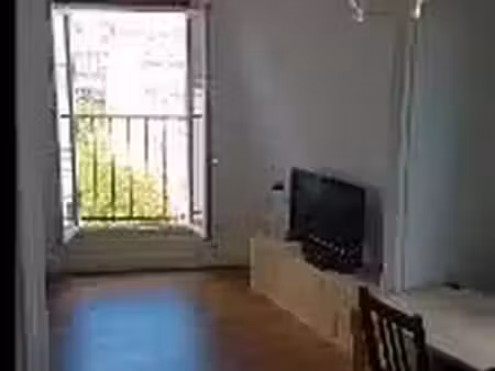 location meublée appartement 2 pièces 30 m² à paris 18ème (75018)  1 200 €